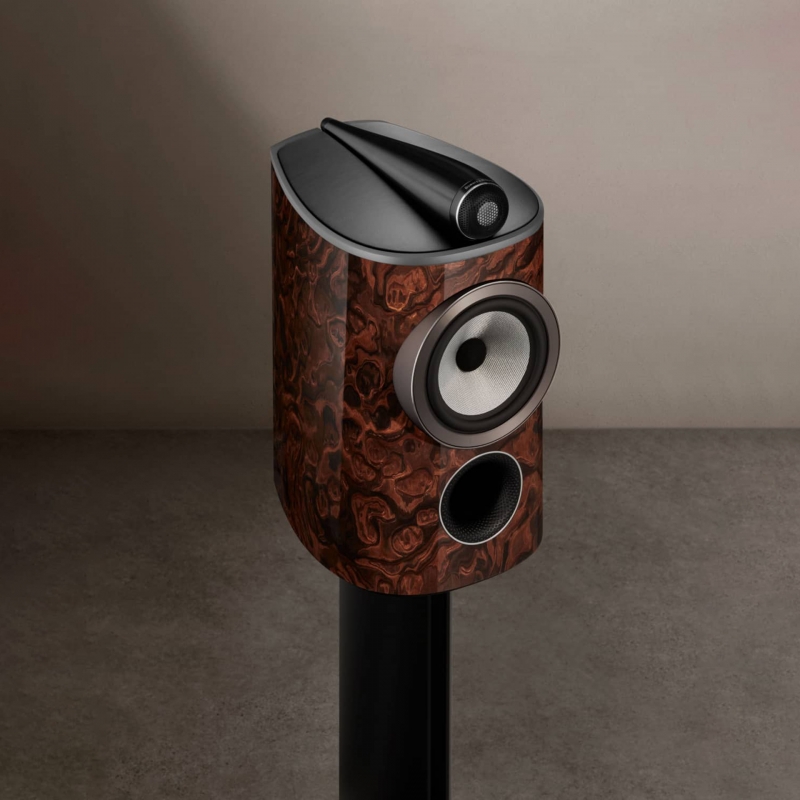 805 D4 Signature